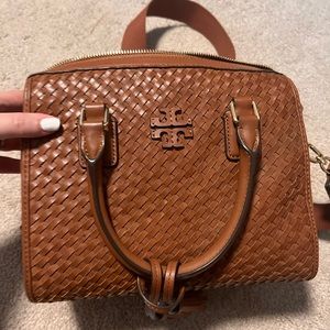 Tory Burch tan crossbody bag! Great condition!!